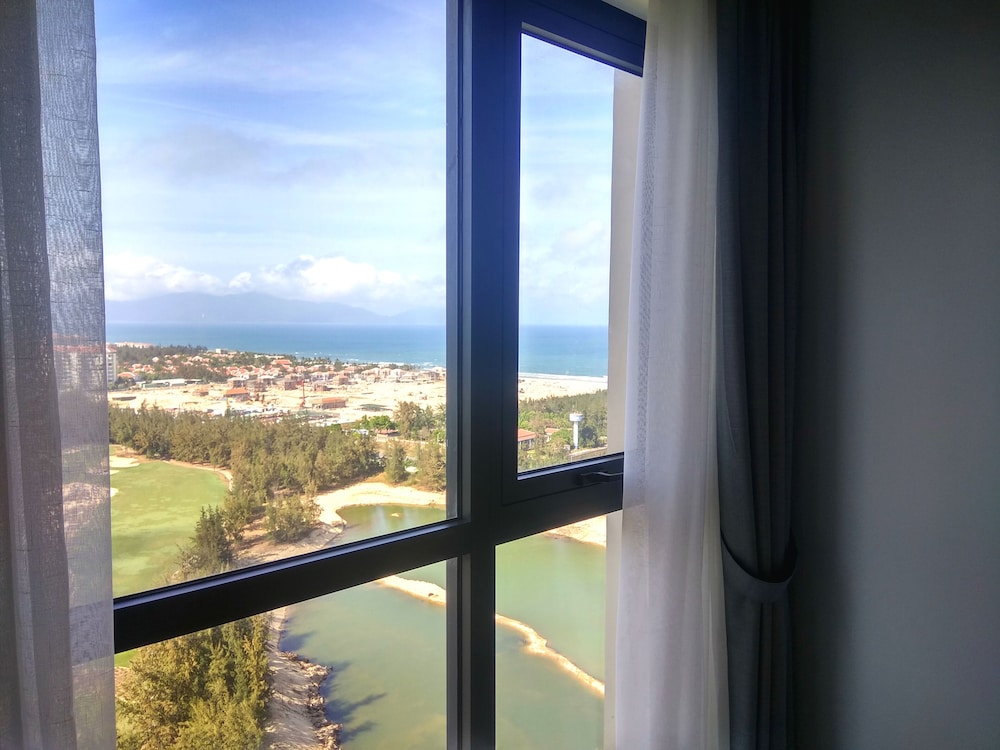 Suite, 2 Bedrooms - Photo 15