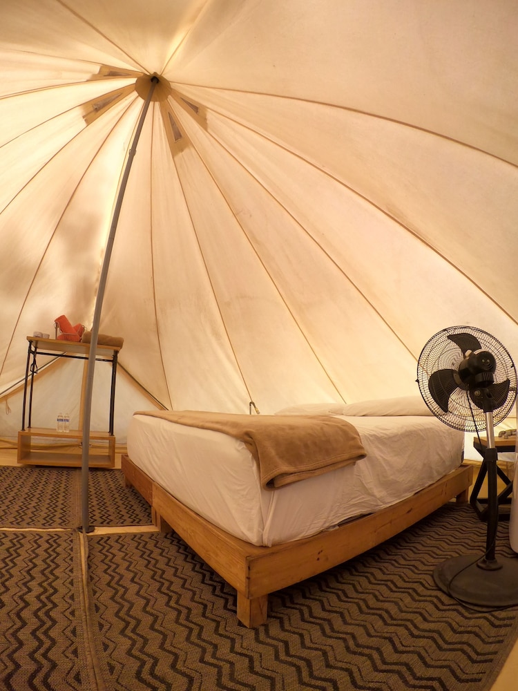 Luxury Tent, 1 King Bed, Mountain View photo 3