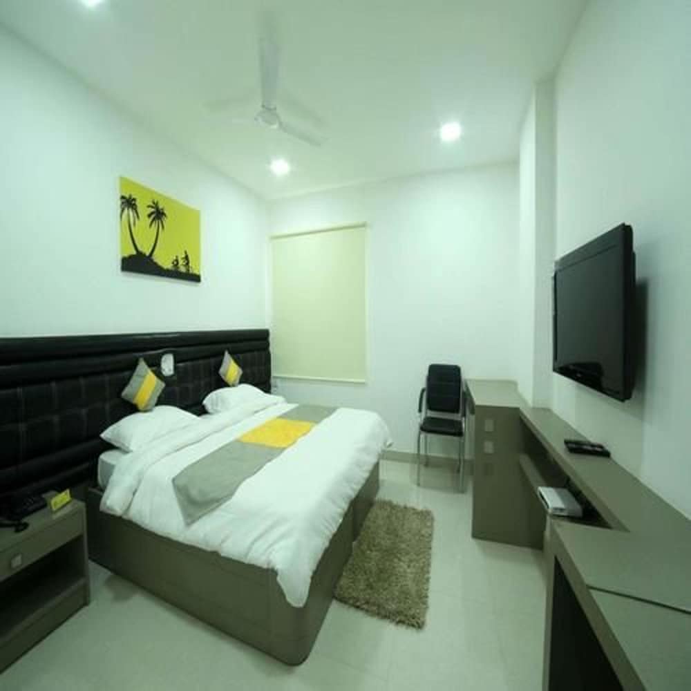 Family Double Room, 1 Bedroom, Smoking, City View