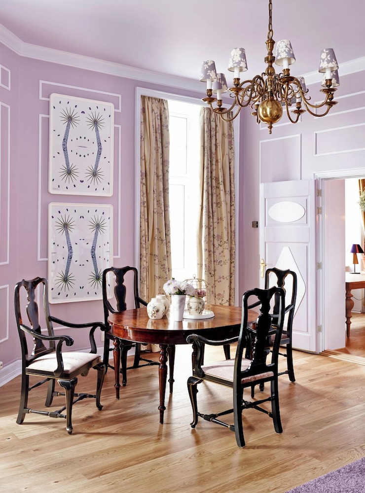 Suite - Photo 14