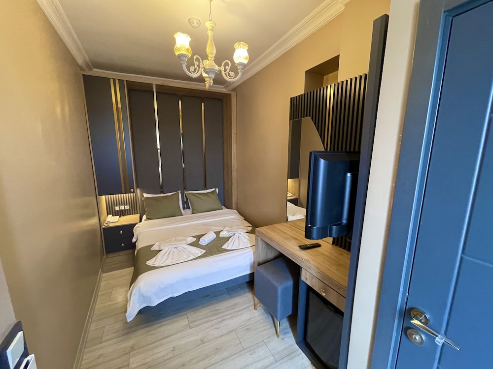 Basic Double Room photo 3
