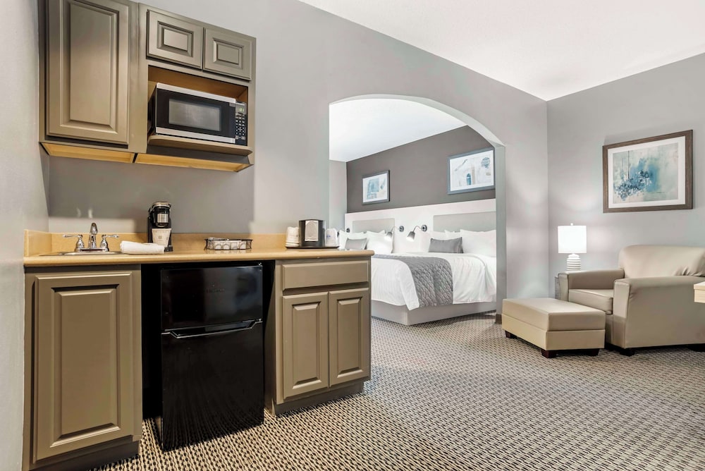 Suite, 2 Queen Beds, Non Smoking photo 3