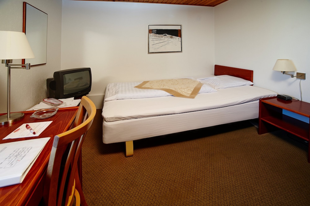 Junior Double Room (Bed 140 cm wide) photo 2