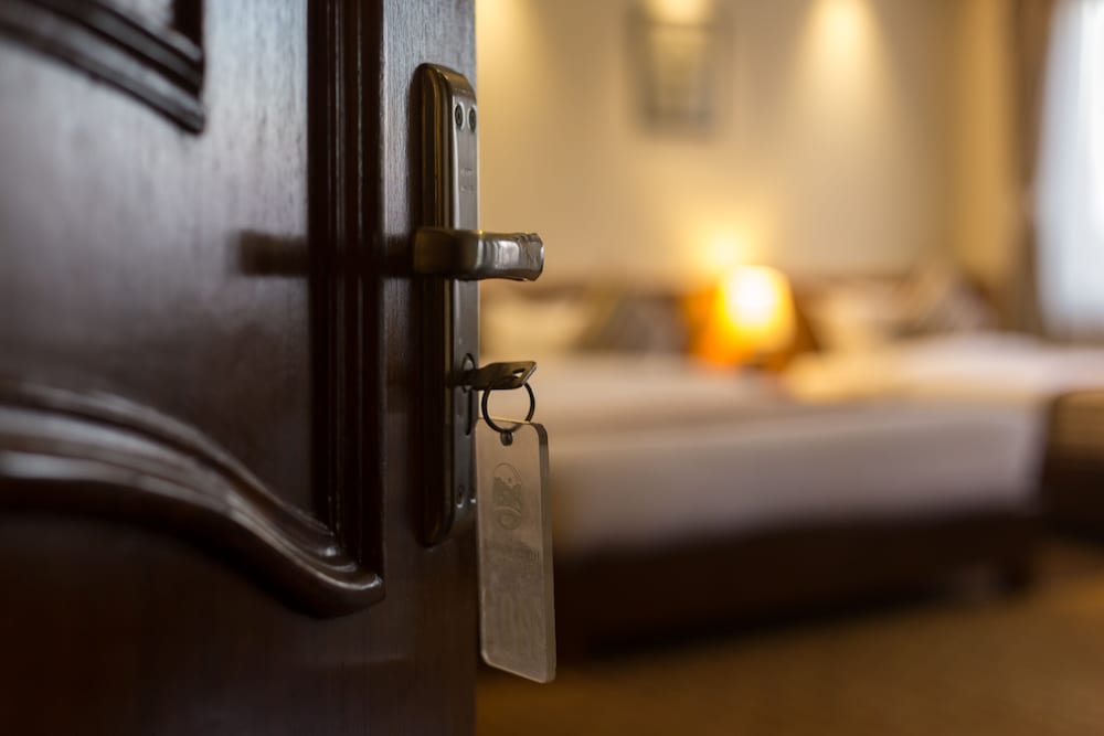 Deluxe Room - Photo 3