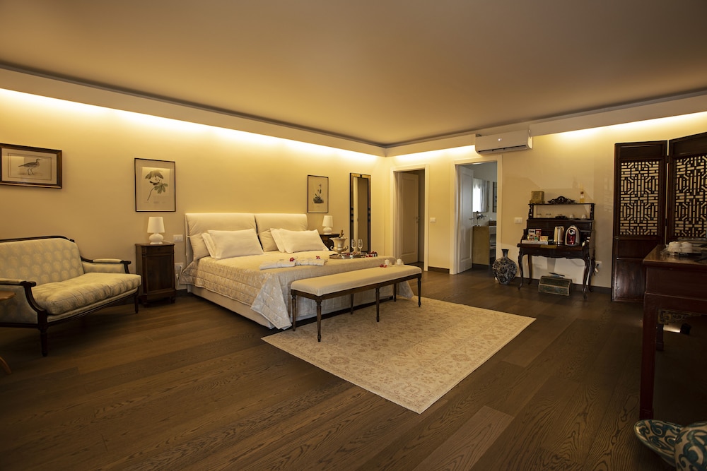 Room, 1 King Bed photo 2