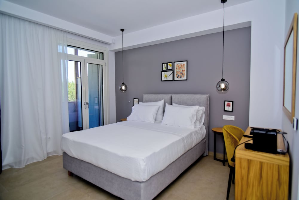 Deluxe Room, Sea View photo 2