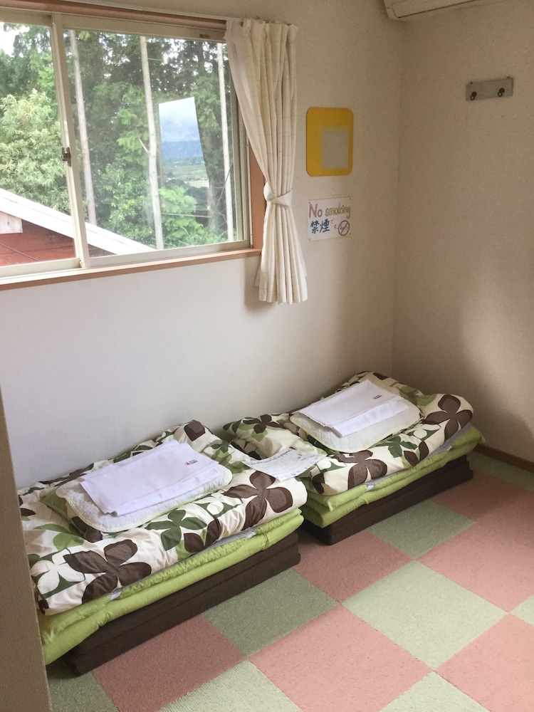 Twin Room, Shared Bathroom photo 1