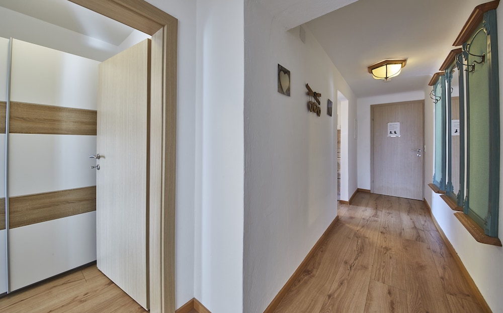 Apartment (Top 3) photo 3