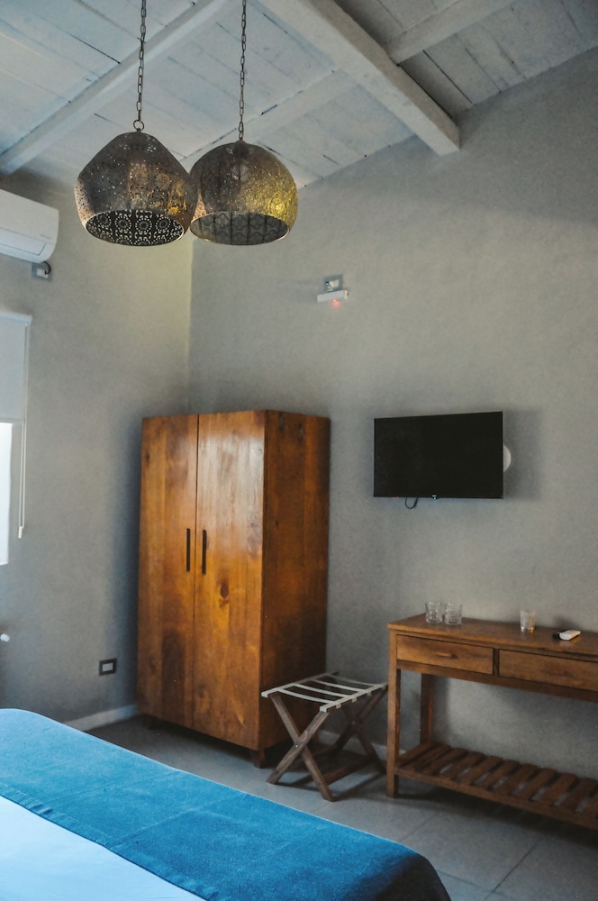 Standard Double or Twin Room, Private Bathroom photo 2