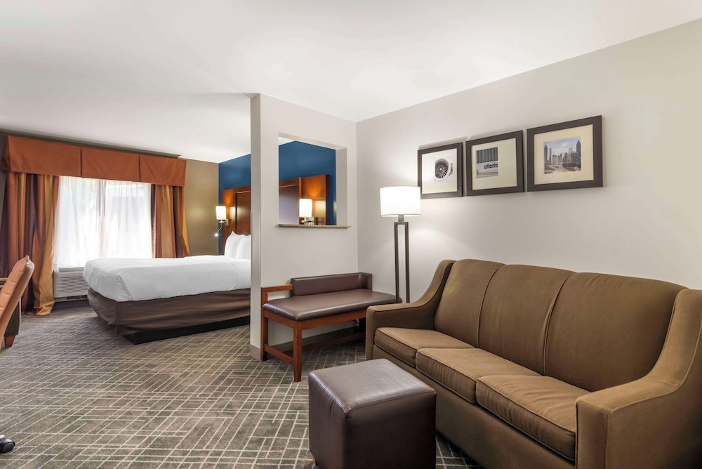 Suite, 1 Queen Bed with Sofa bed, Accessible, Non Smoking - Photo 1