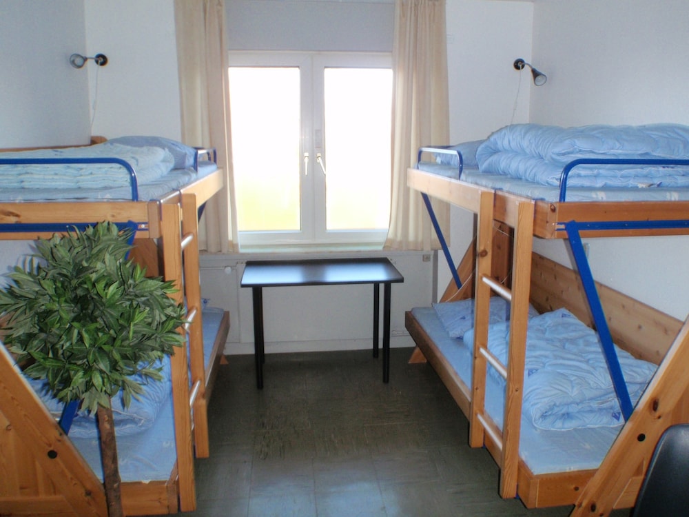 Family Quadruple Room, Shared Bathroom (with sink - linen excluded) photo 1