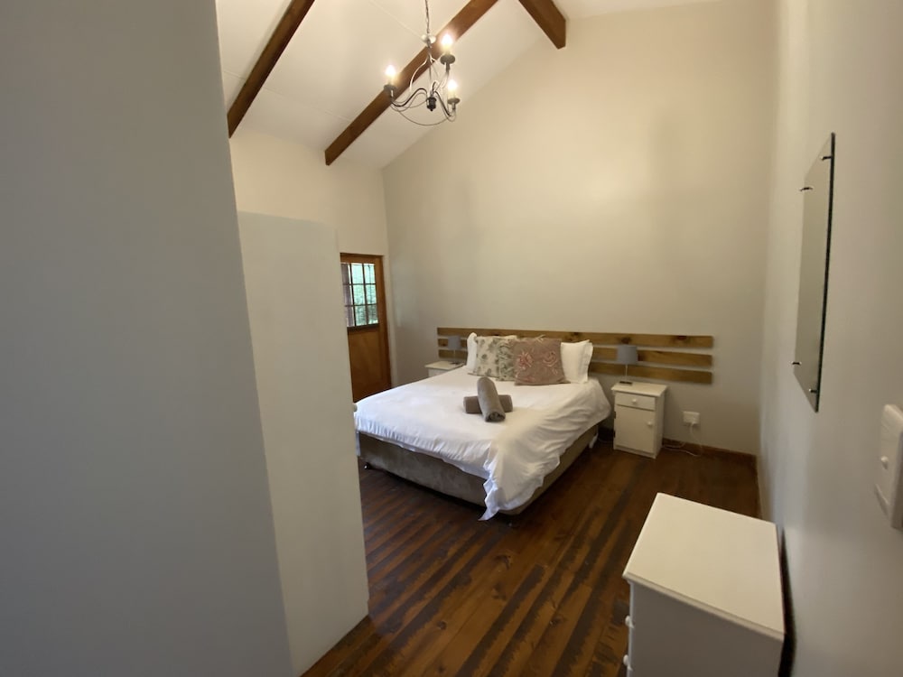 Nguni Forest Lodge 3 (6 adults/2 kid) photo 2