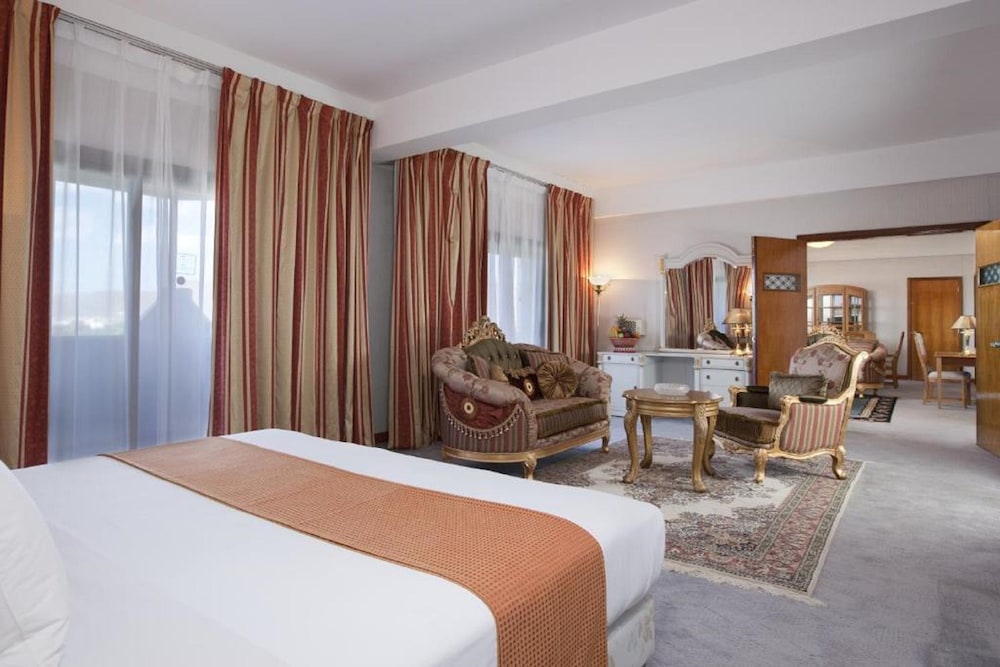 Junior Suite, Pool View - Photo 1