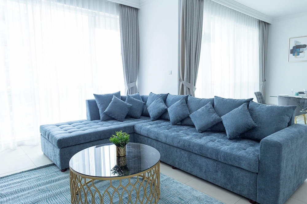 Exclusive Apartment, 2 Bedrooms, Balcony, Sea View photo 3