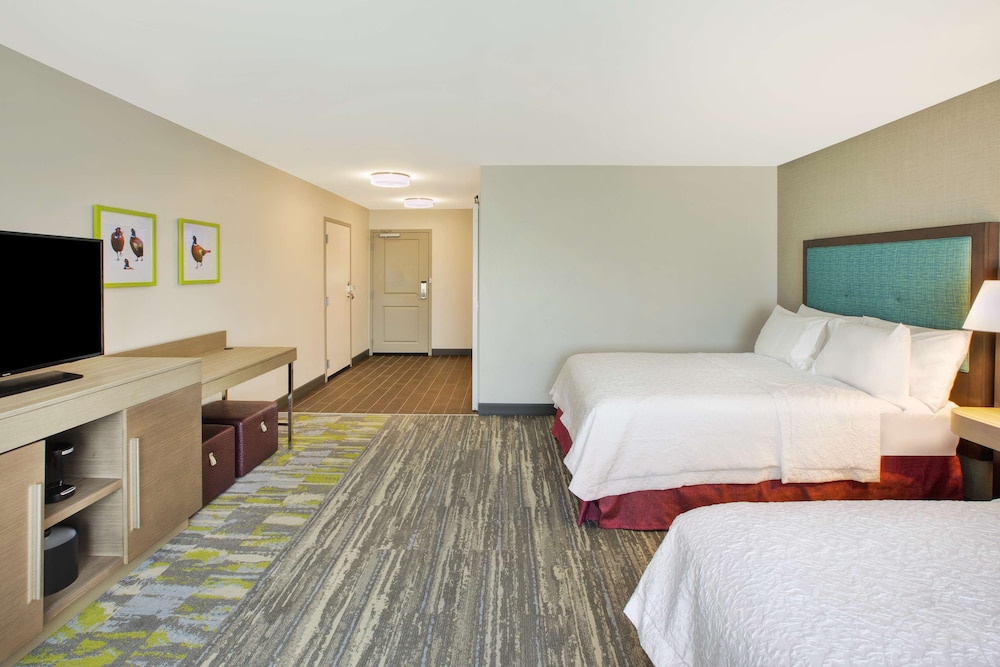 Room, 2 Queen Beds, Accessible, Bathtub photo 3