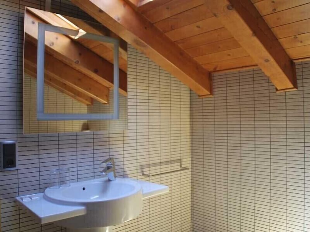 Single Room - Photo 3
