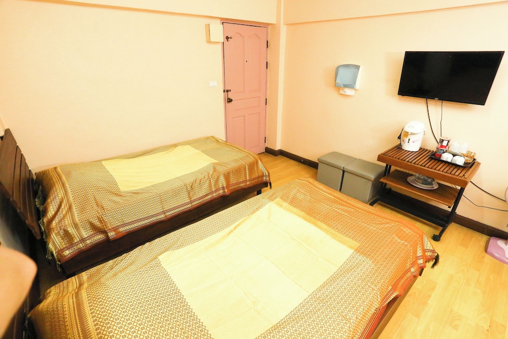 Standard Twin Room photo 3