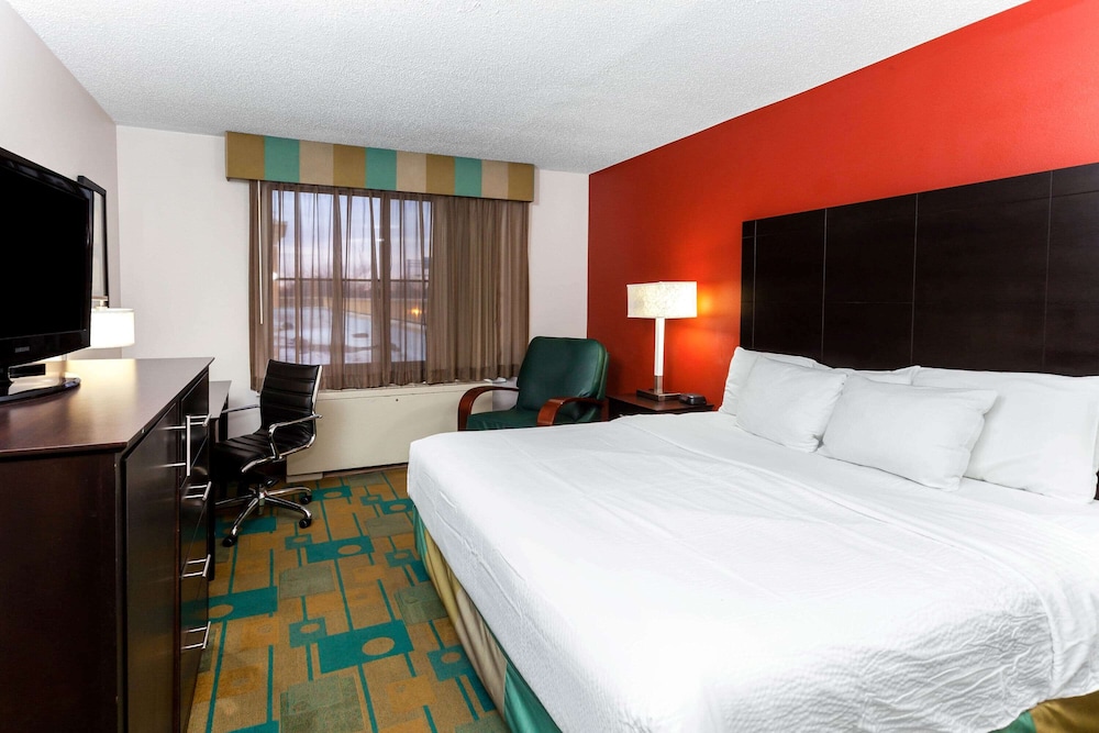 Standard Room, 1 Kind Sized Bed, MW/RF