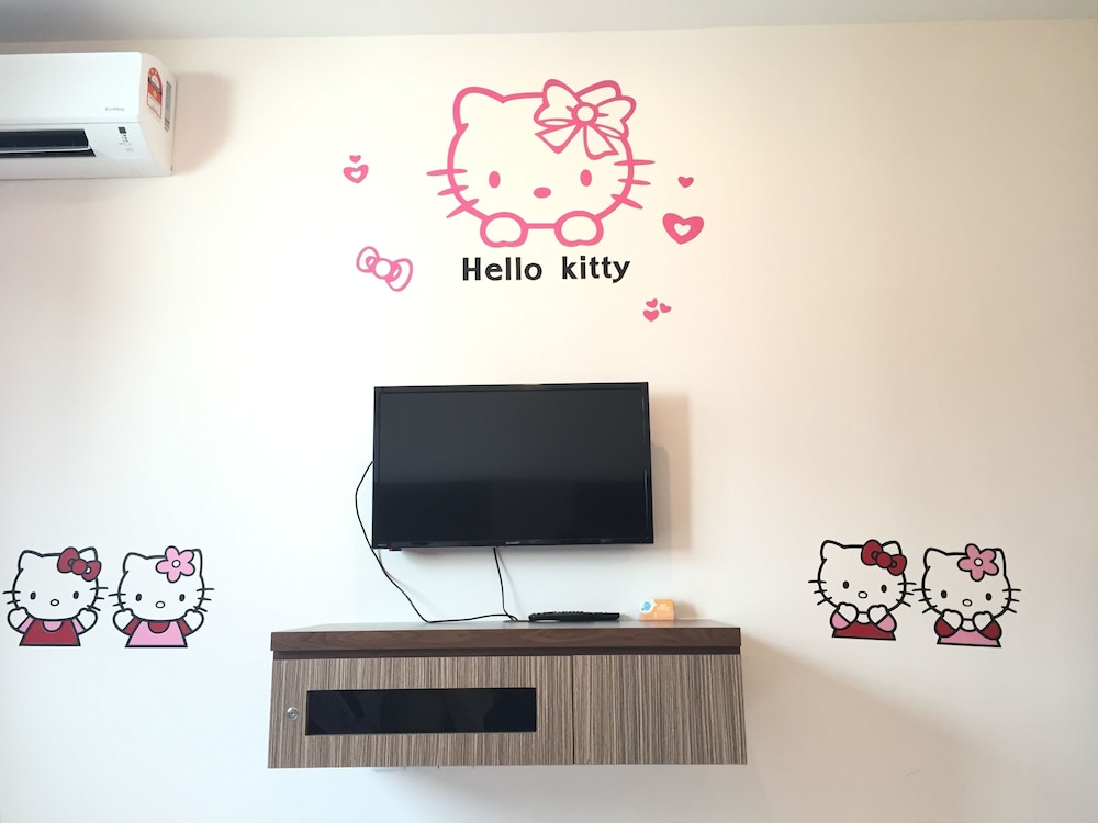 Studio (Themed) photo 2
