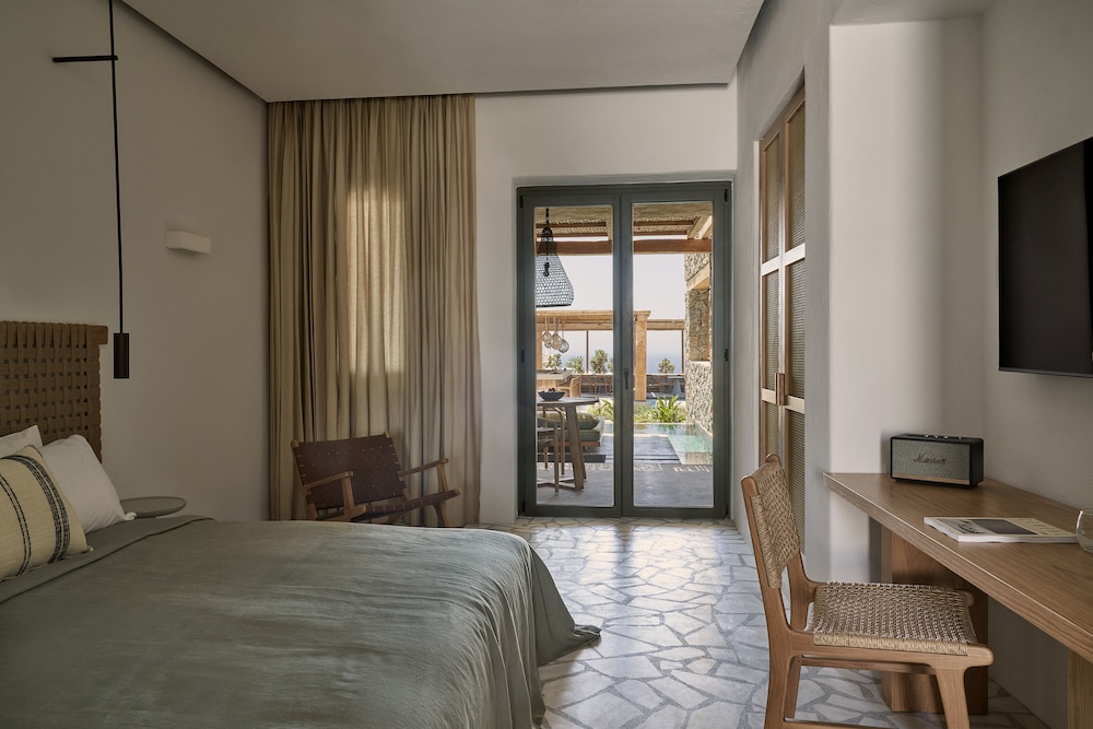 Signature Twin Room