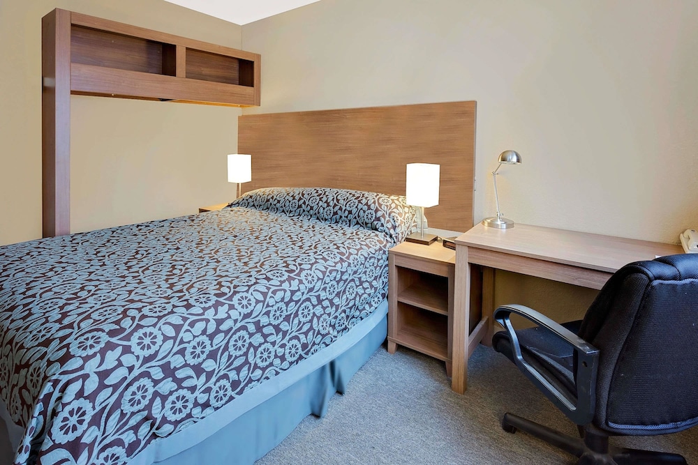 Apartment, 1 Queen Bed, Non Smoking (Apartment) photo 3