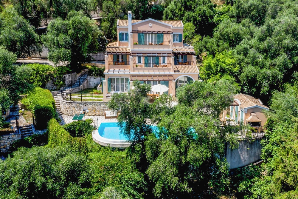 Villa (4 Bedrooms)