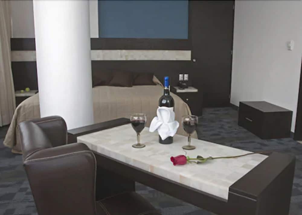 Deluxe Room, 1 Double Bed photo 2