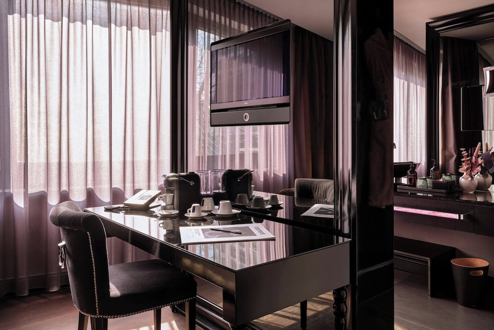 Room, 1 Queen Bed, Courtyard View - Photo 2