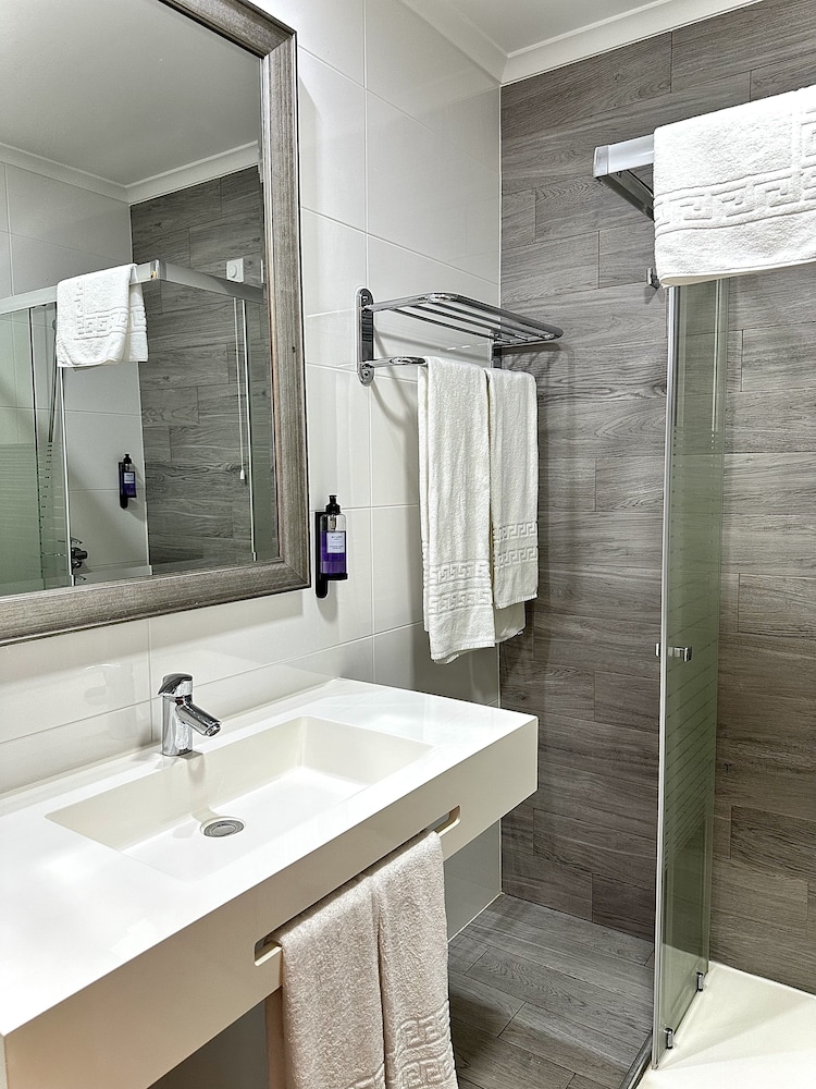 Single Room - Photo 2