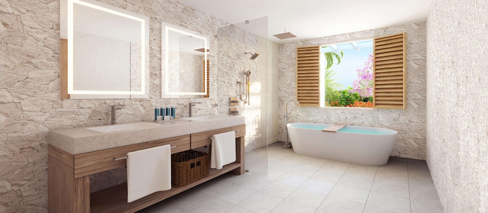 Garden Butler Suite with Patio Tranquility Soaking Tub (VG) photo 3