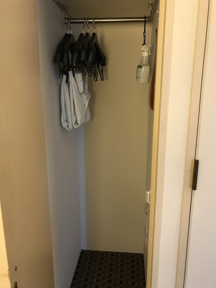 Twin Room, 2 Twin Beds - Photo 17
