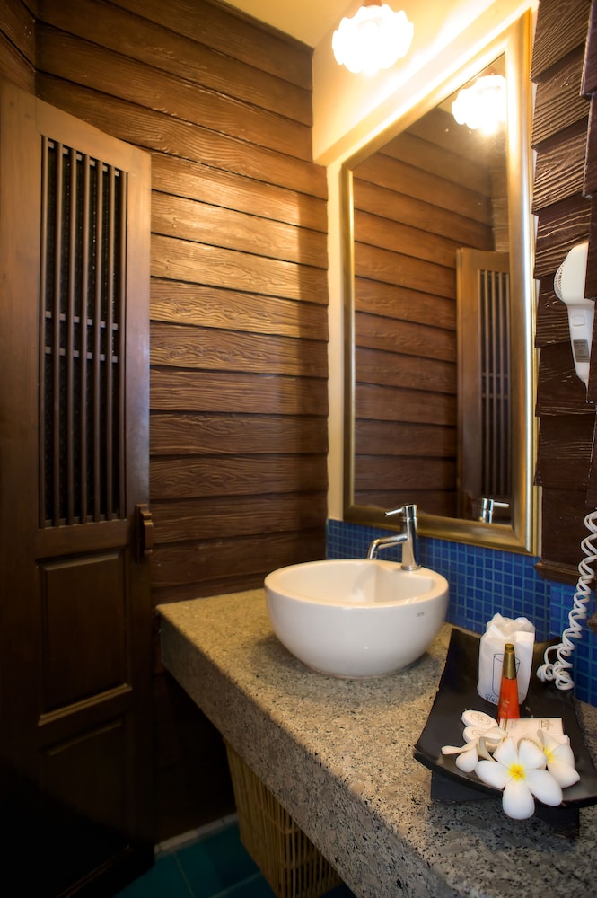 Deluxe Lanna Room - Photo 21