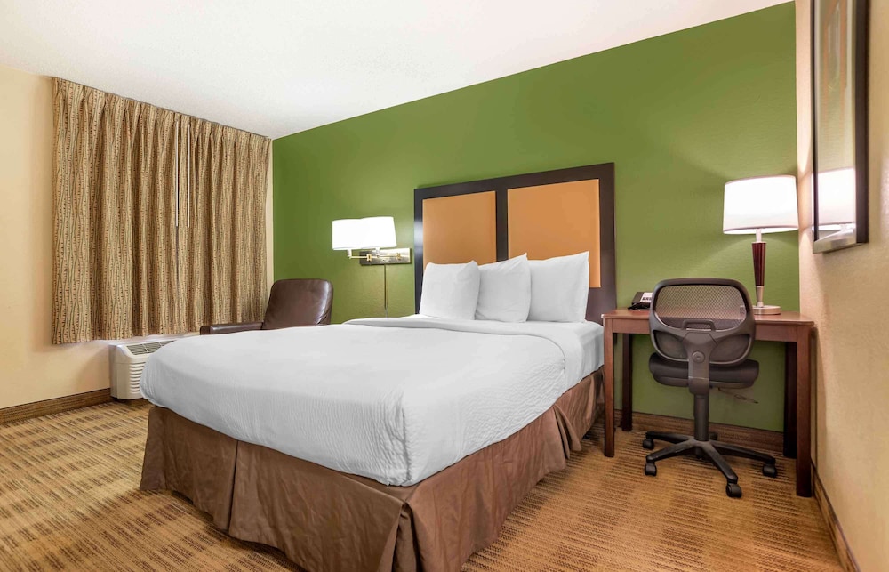 Studio, 1 Queen Bed, Non Smoking - Photo 1