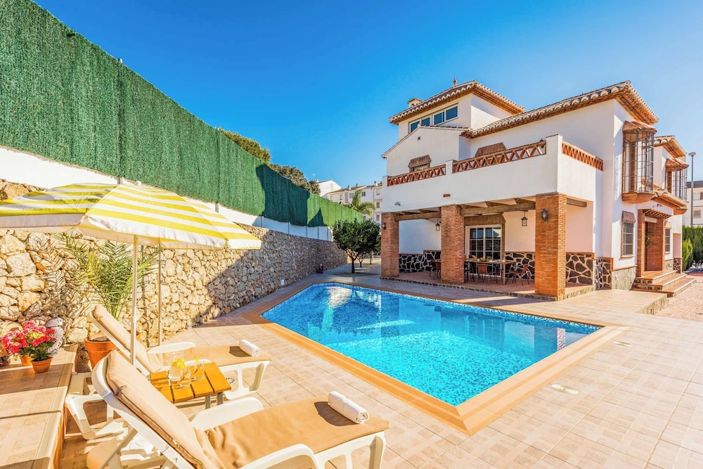 Villa (5 Habitaciones)