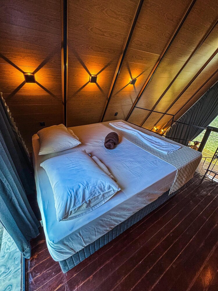 Chalet, 1 Bedroom, Non Smoking, Lake View photo 2