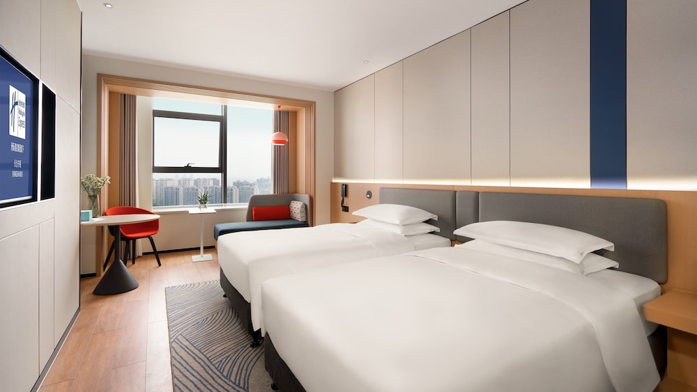 Standard Room, 1 King Bed, River View (Kids Theme) - Photo 1
