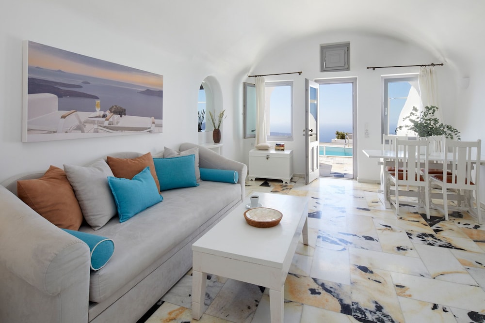Honeymoon Suite, 1 Bedroom, Jetted Tub, Sea View ( Caldera View) - Photo 8
