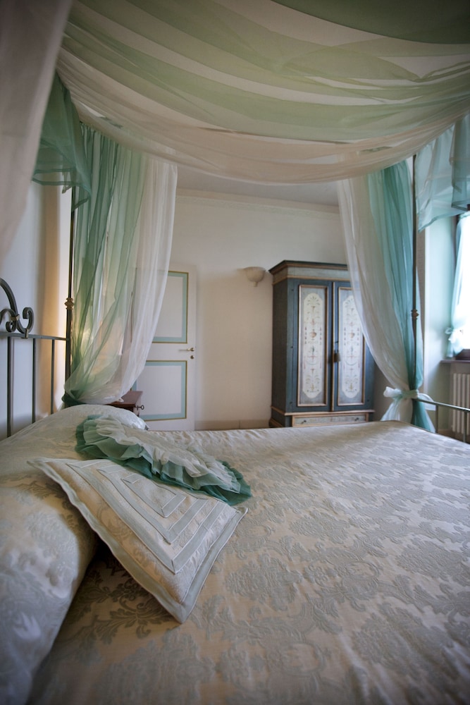 Standard Room photo 2