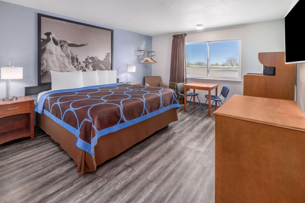 Room, 1 King Bed, Non Smoking photo 3
