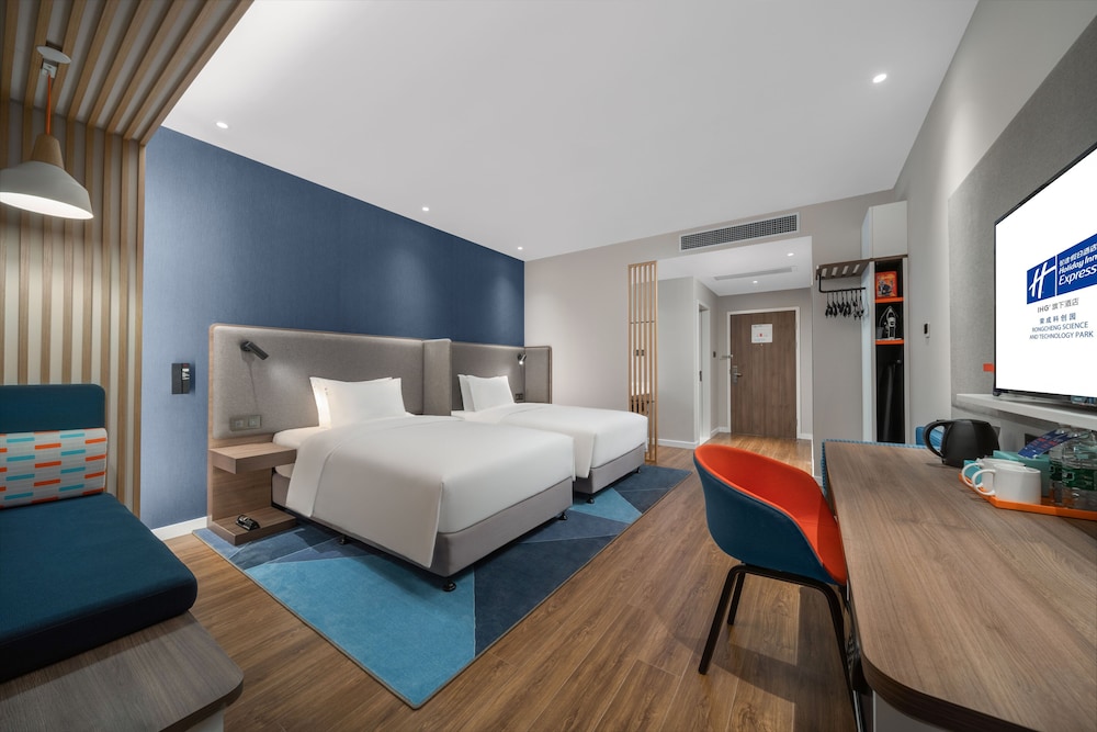 Standard Room, 2 Twin Beds - Photo 2