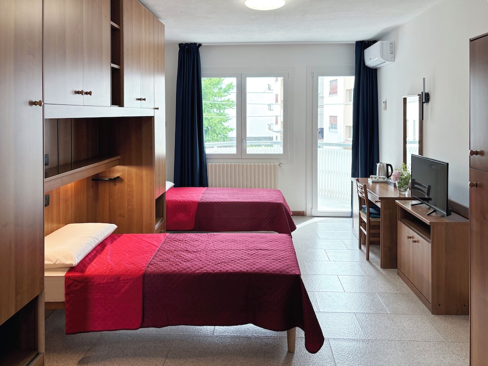 Double Room, Kitchen