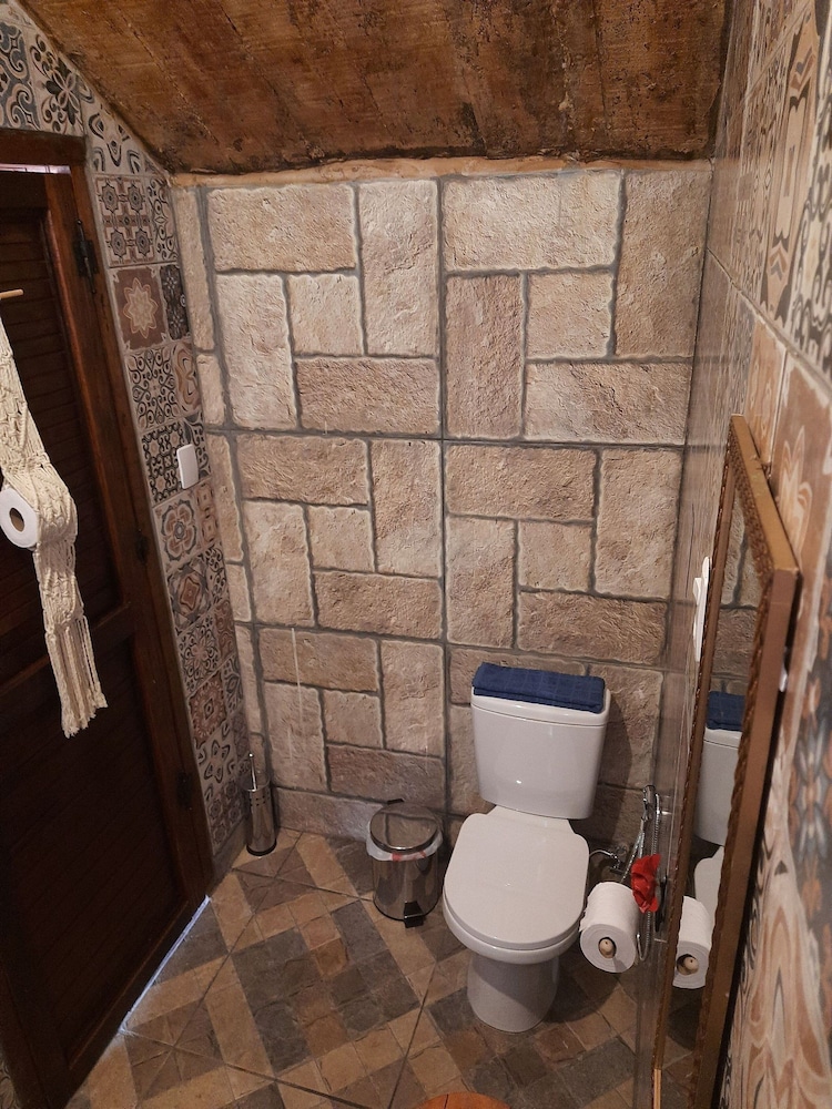 Suite - Photo 3