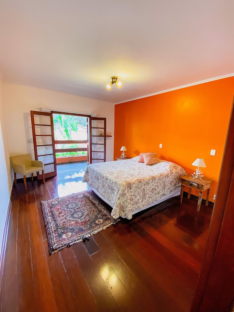 Villa photo 1