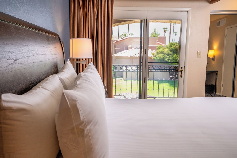 Villa, 1 King Bed With Sofa Bed
