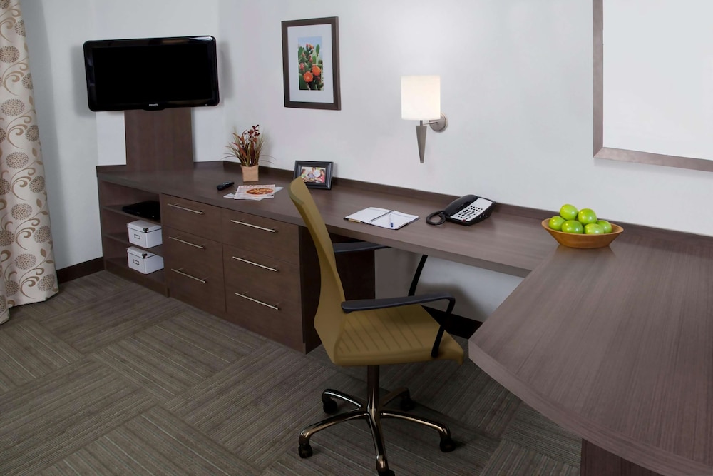 Suite, 1 Queen Bed with Sofa bed, Accessible (Mobility/Hearing Shower One Bedroom) - Photo 9
