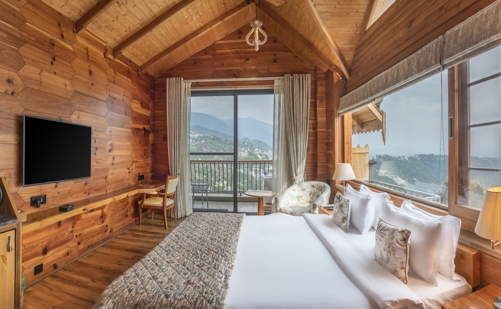 Traditional Chalet, Bathtub, Mountain View photo 3