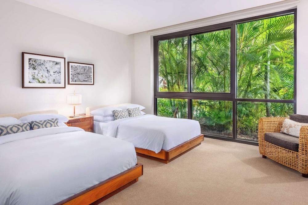 3 Bedroom Villa, Garden View (2 King and 2 Queen Bed)