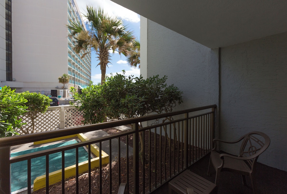 Resort View Junior Suite - Photo 5