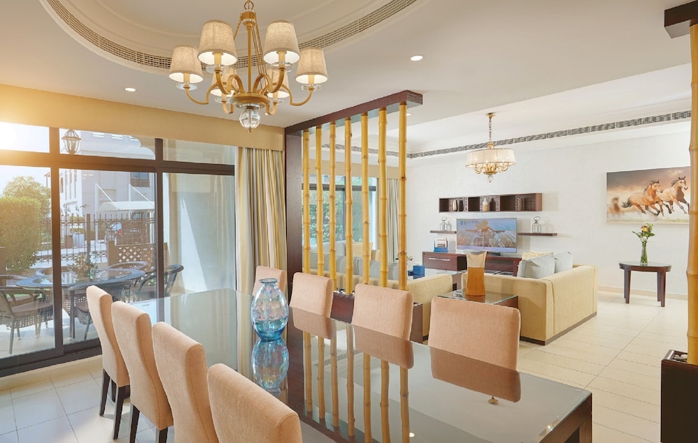 Seashell Paradise Five Bedroom Suite