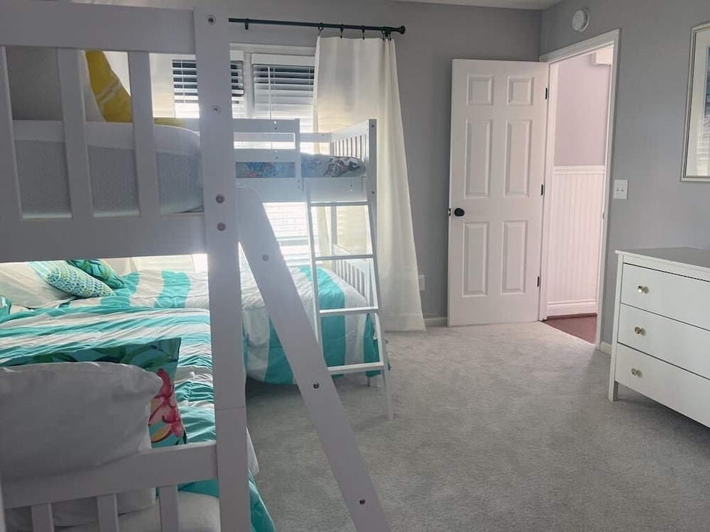 House, 4 Bedrooms photo 3